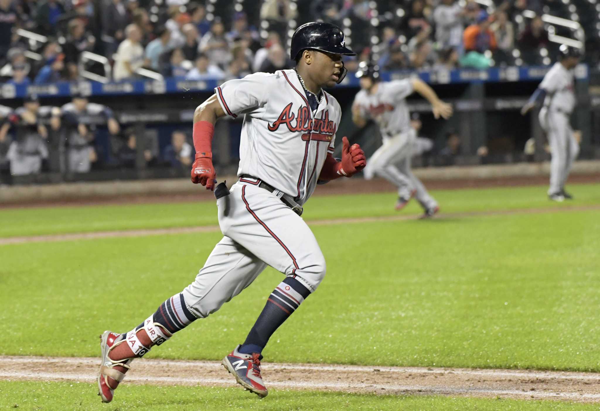 Ozzie Albies hits milestone, Braves top Reds again