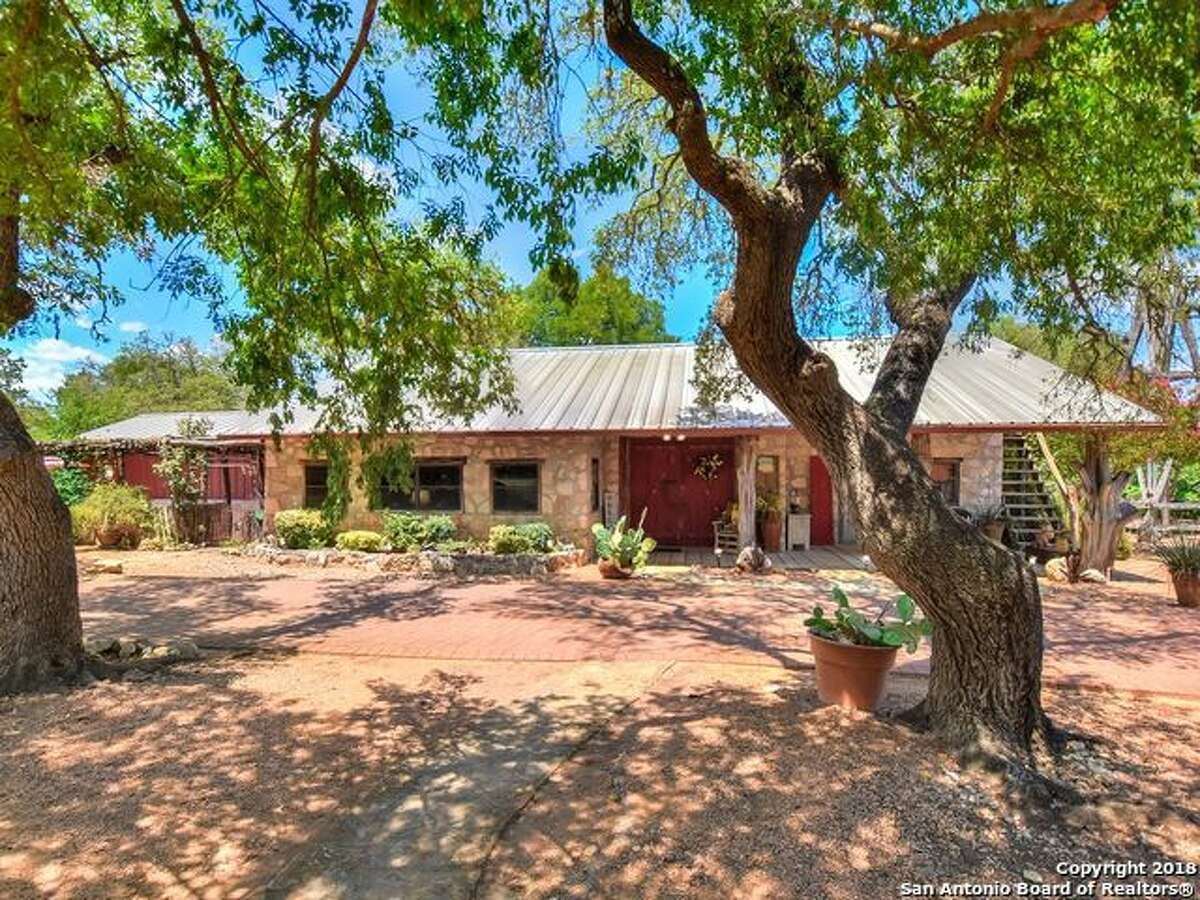 A Boerne bed and breakfast for sale was listed among the most viewed properties on New York Times realty in August, 2018. The property, located at 106 Marquardt Road, features three bedrooms, three bathrooms, three private hot tubs, two fire pits, a chicken coop and more.