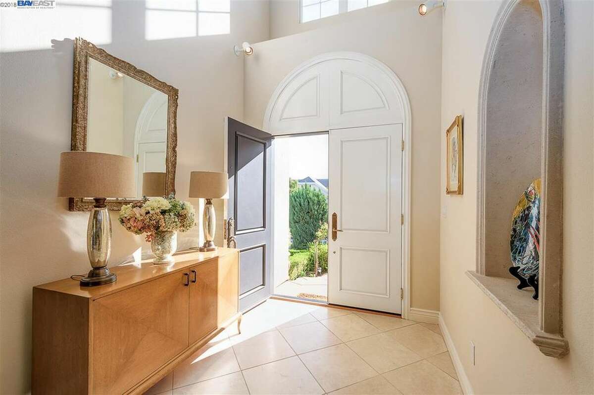Local news anchor, the Emmy award winning Jessica Aguirre, lists Pleasanton home for $2.250M