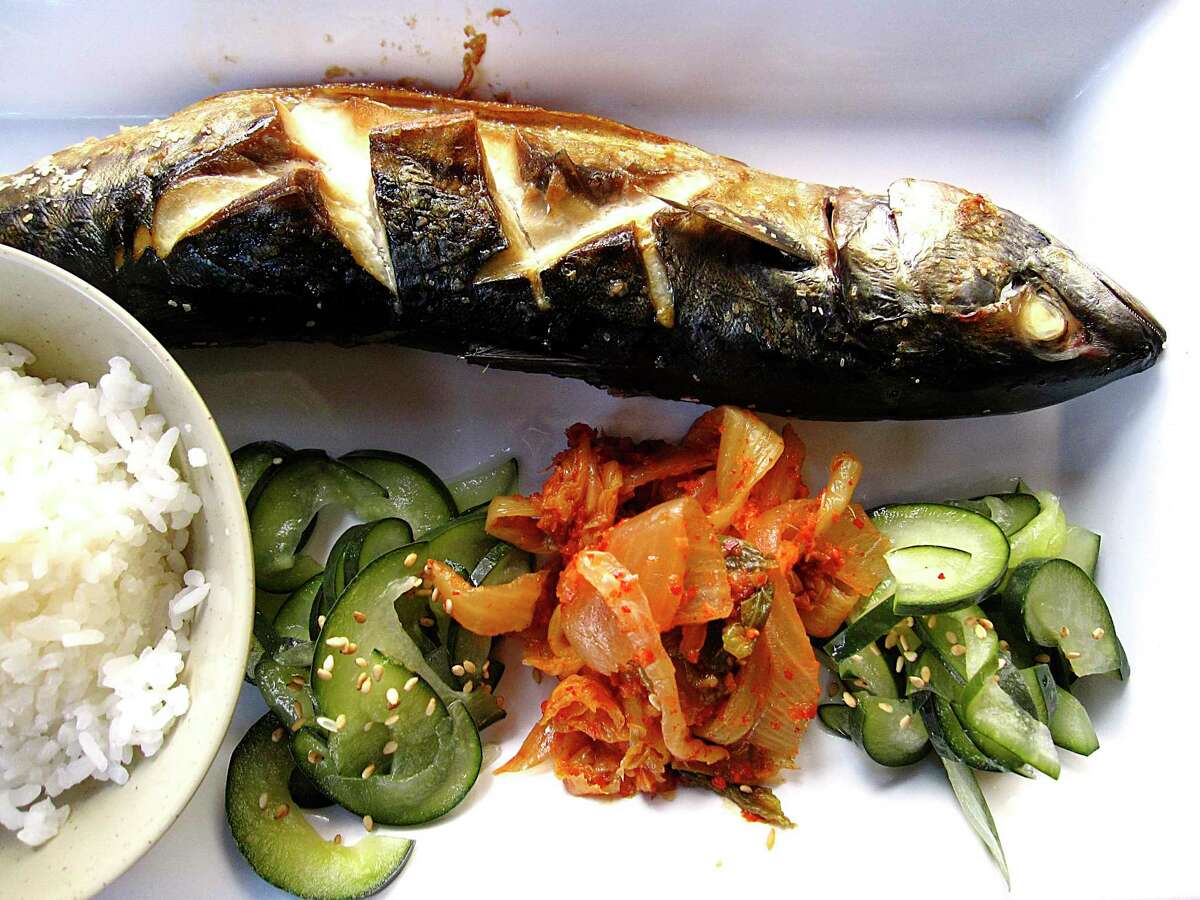 Broiled mackerel (saba) with rice, cucumber sunomono and kimchi from Kimura