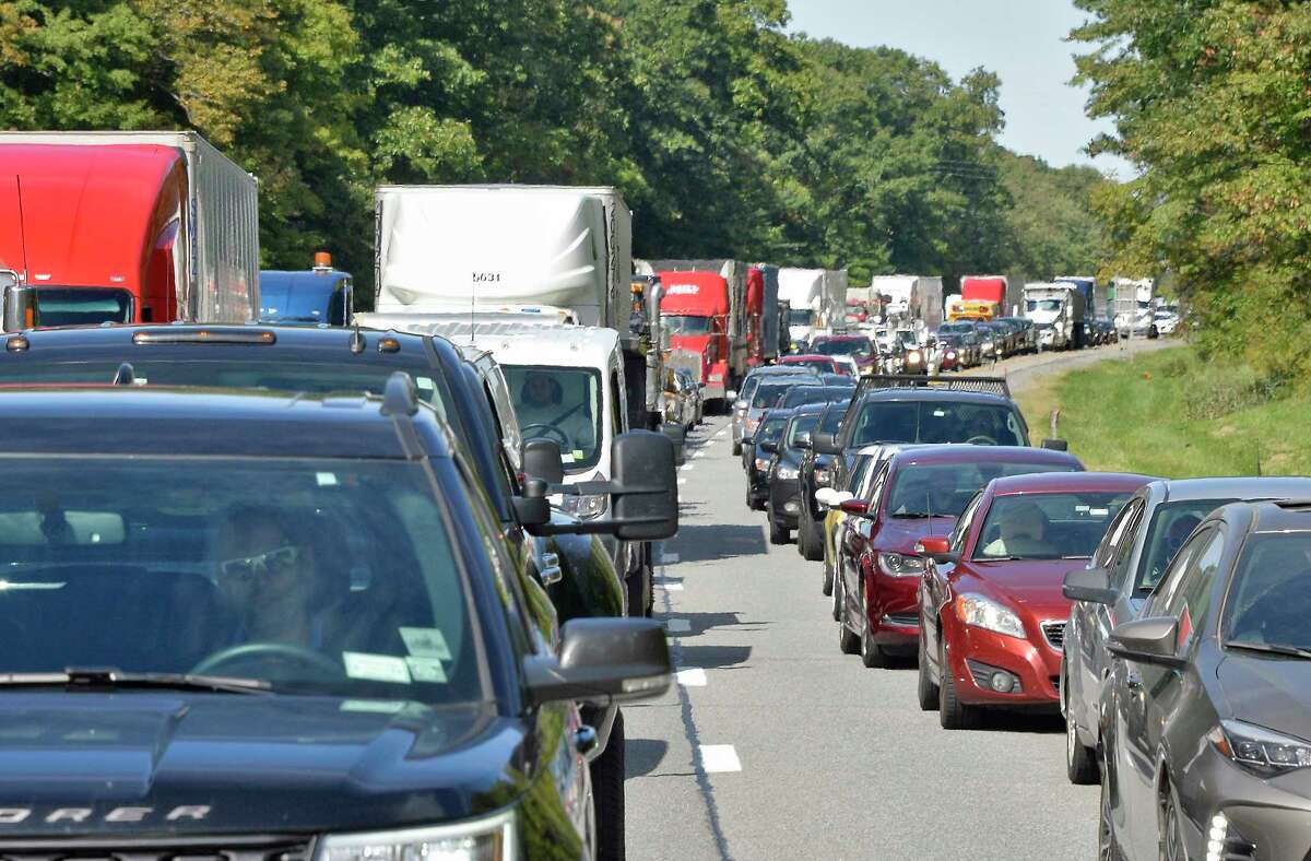 Southbound traffic jams up north of the Twin Bridges Thursday Sept. 27, 2018 in Clifton Park, NY. (John Carl D'Annibale/Times Union)