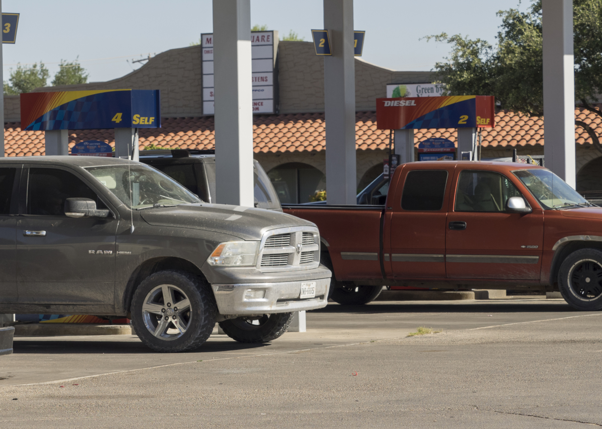 AAA Texas: Midland's gas prices remain lower than state average - Vimarsana News