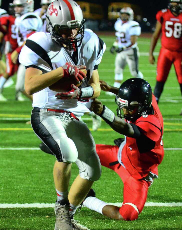Warde Uses Central S Mistakes To Roll To Easy Win
