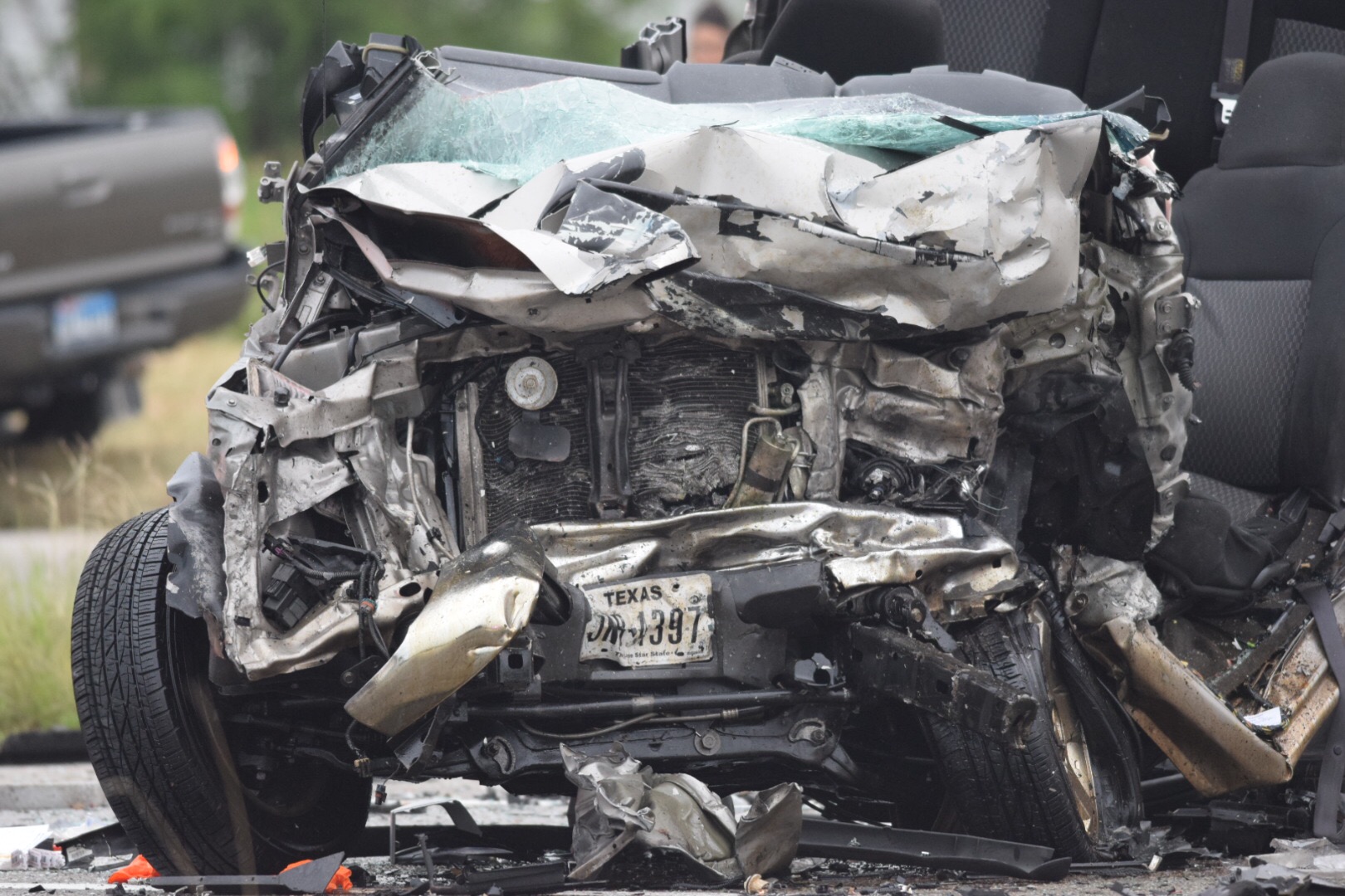 1 killed, 1 injured in head-on crash on Southwest Side