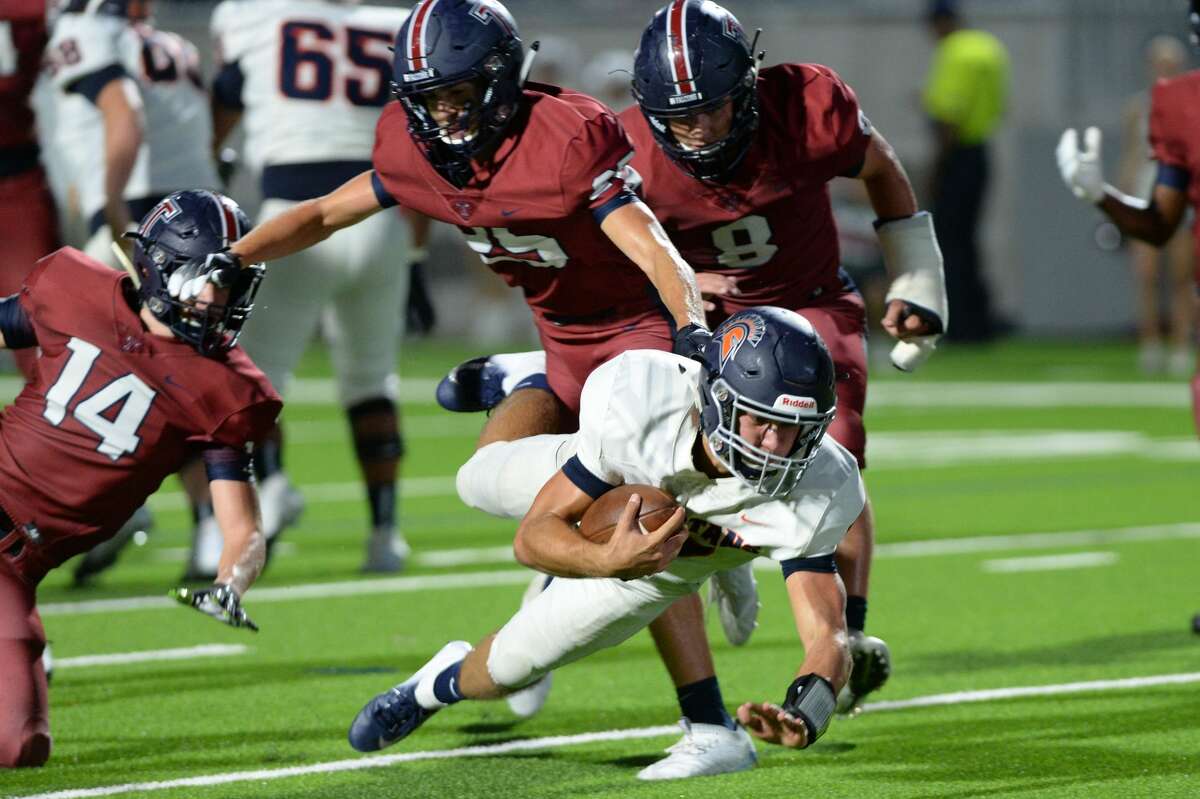 Defense, late TD keep Tompkins undefeated