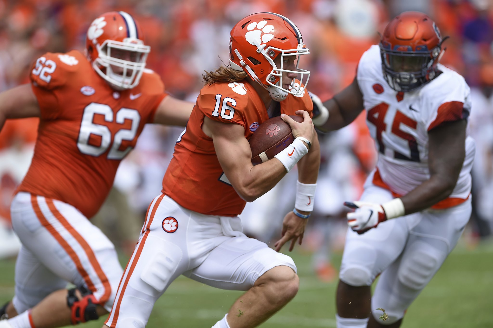 Down 2 Qbs No 3 Clemson Rallies Past Syracuse 27 23 Sfgate