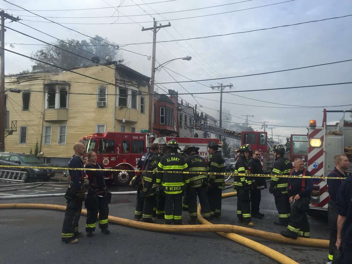 2 fires destroy a dozen buildings in Albany