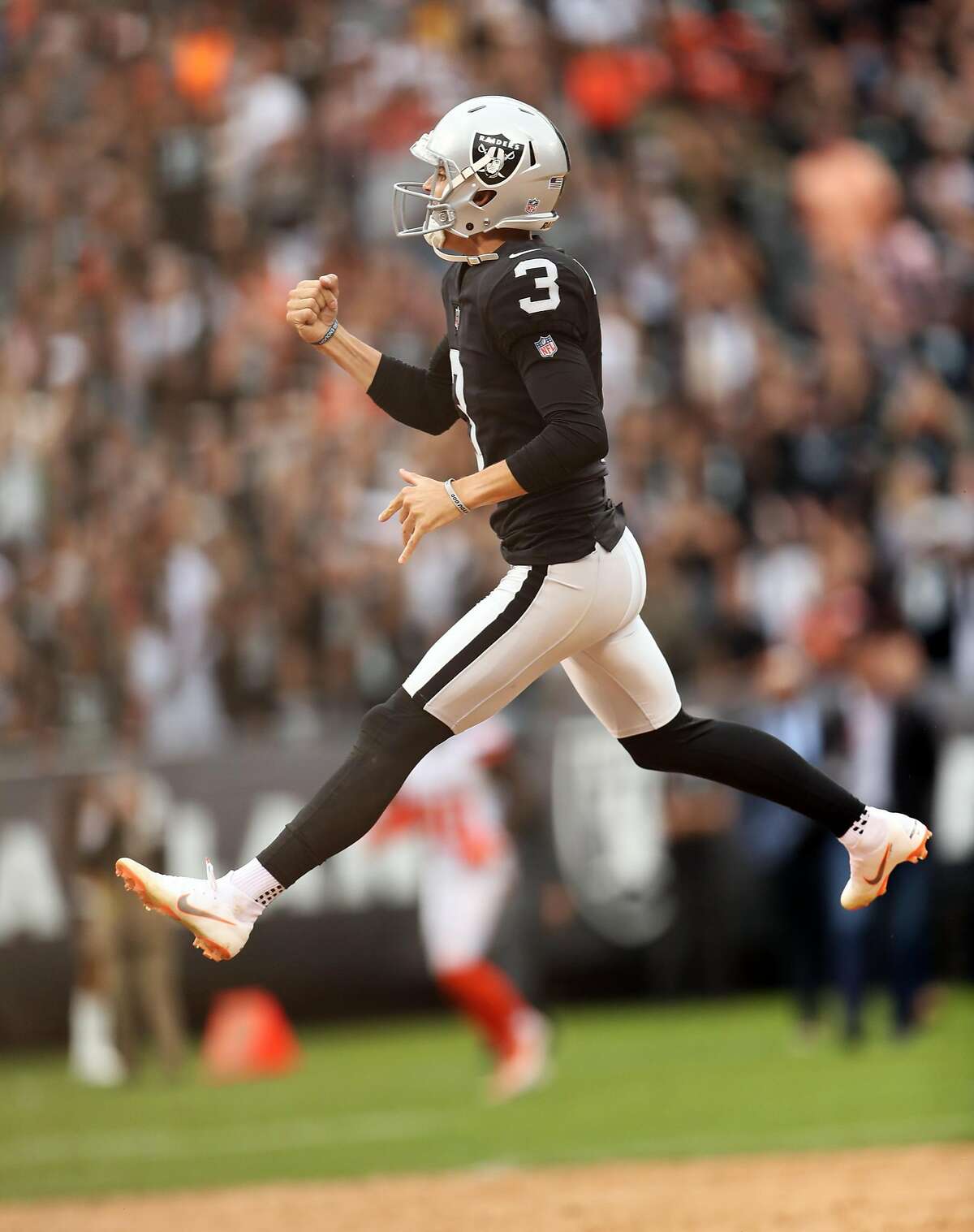 Oakland Raiders 45, Cleveland Browns 42