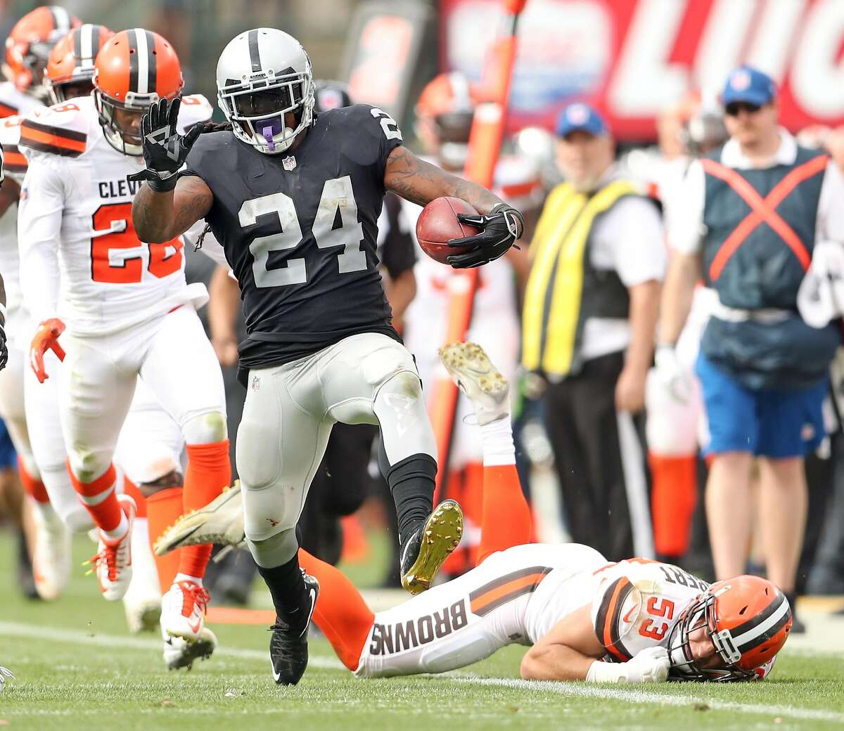 Oakland Raiders running back Marshawn Lynch (24) during the first half of  an NFL preseason football game against the Los Angeles Rams in Oakland,  Saturday, Aug. 19, 2017. (AP Photo/Rich Pedroncelli)