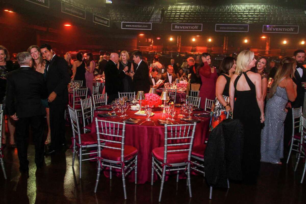 Houston oilmen set a Texas record, raise 83 million for new Texas