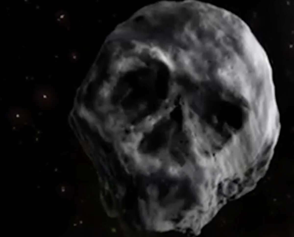 Grinning 'skull' asteroid returns for Halloween flyby