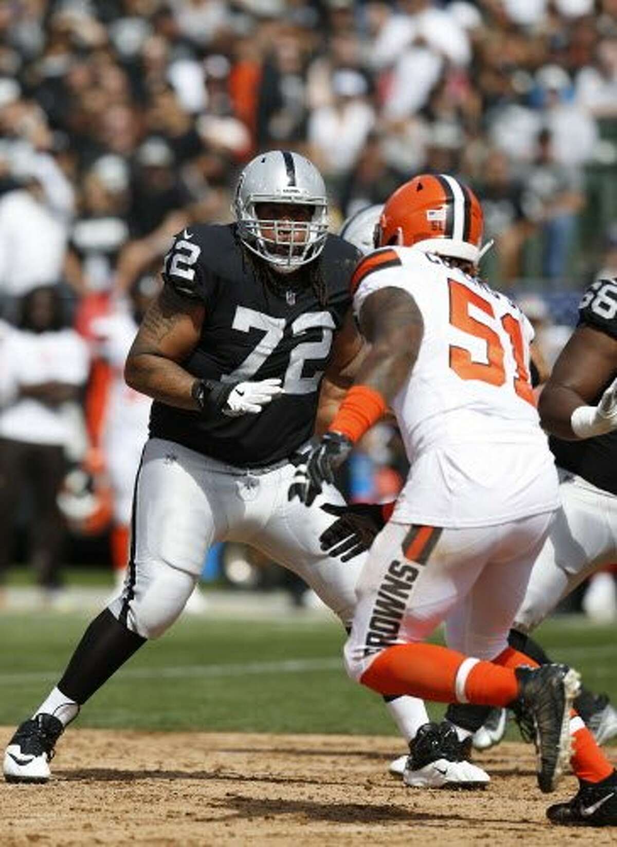 Raiders place tackle Donald Penn on injured reserve