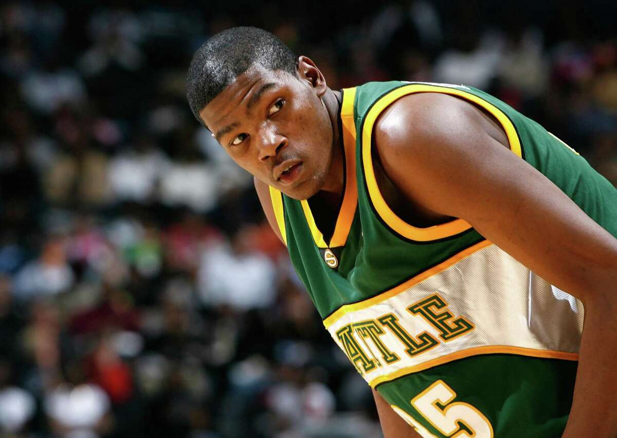 Kevin Durant #35 of the Seattle SuperSonics awaits a free throw by the Atlanta Hawks during the first half at Philips Arena November 16, 2007 in Atlanta, Georgia.