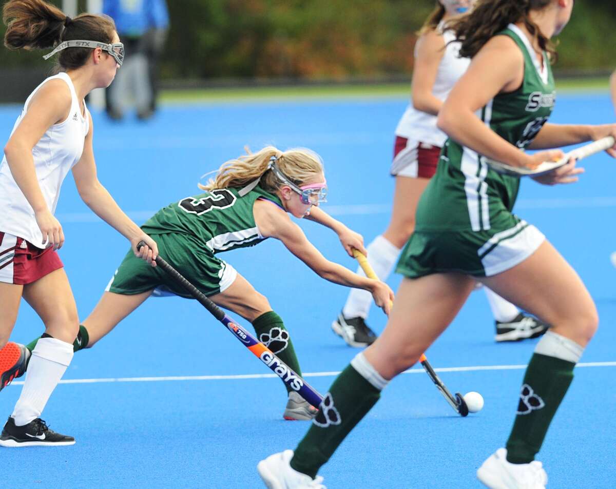 Sacred Heart field hockey storms past Loomis Chaffee