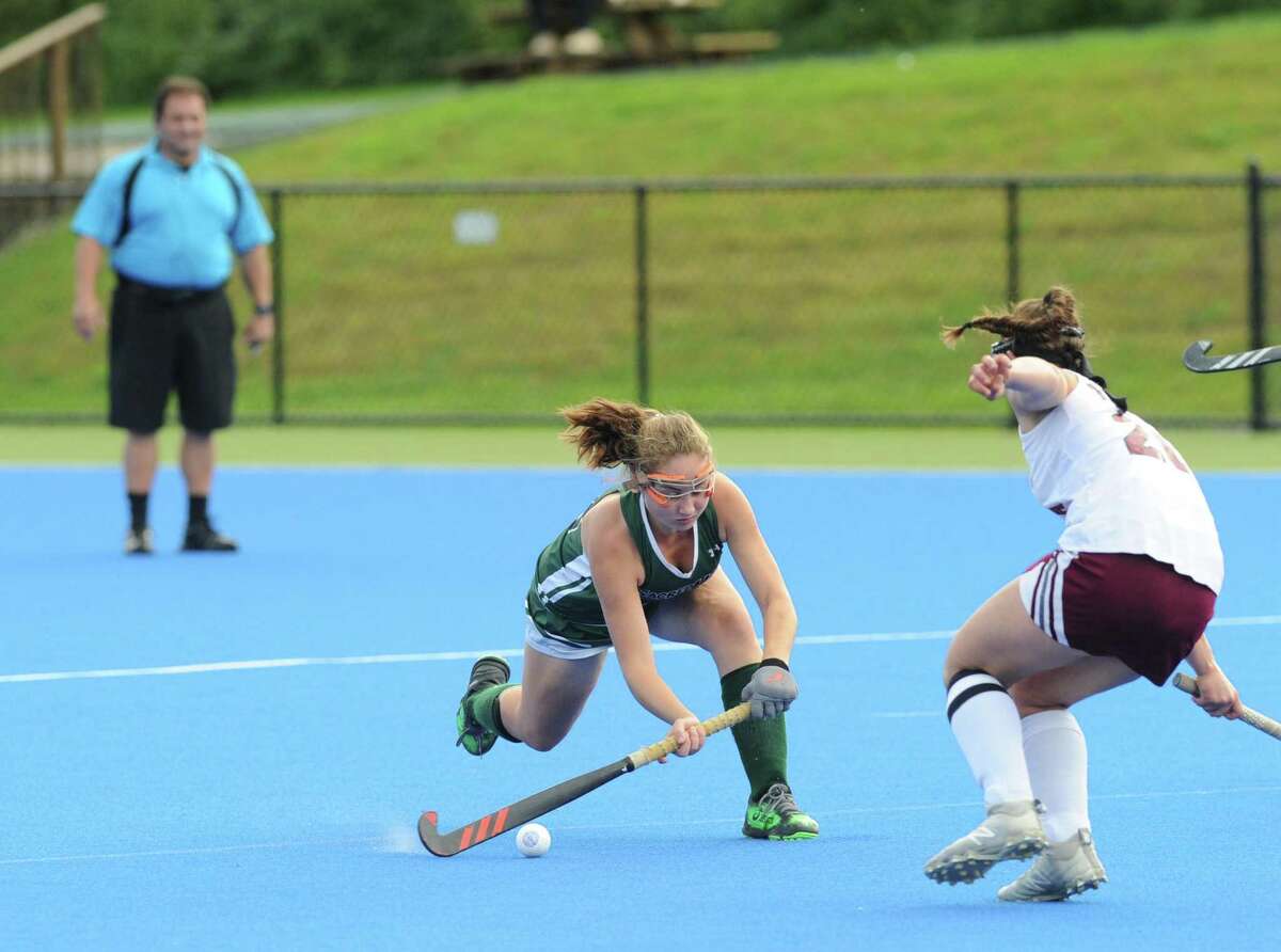 Sacred Heart field hockey storms past Loomis Chaffee