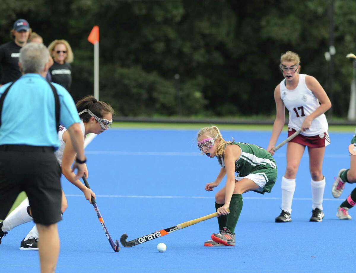 Sacred Heart field hockey storms past Loomis Chaffee