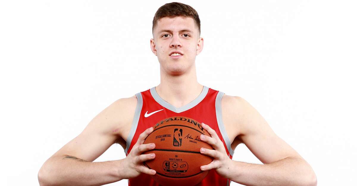 Rockets' Isaiah Hartenstein moves up in rotation for Pacers game