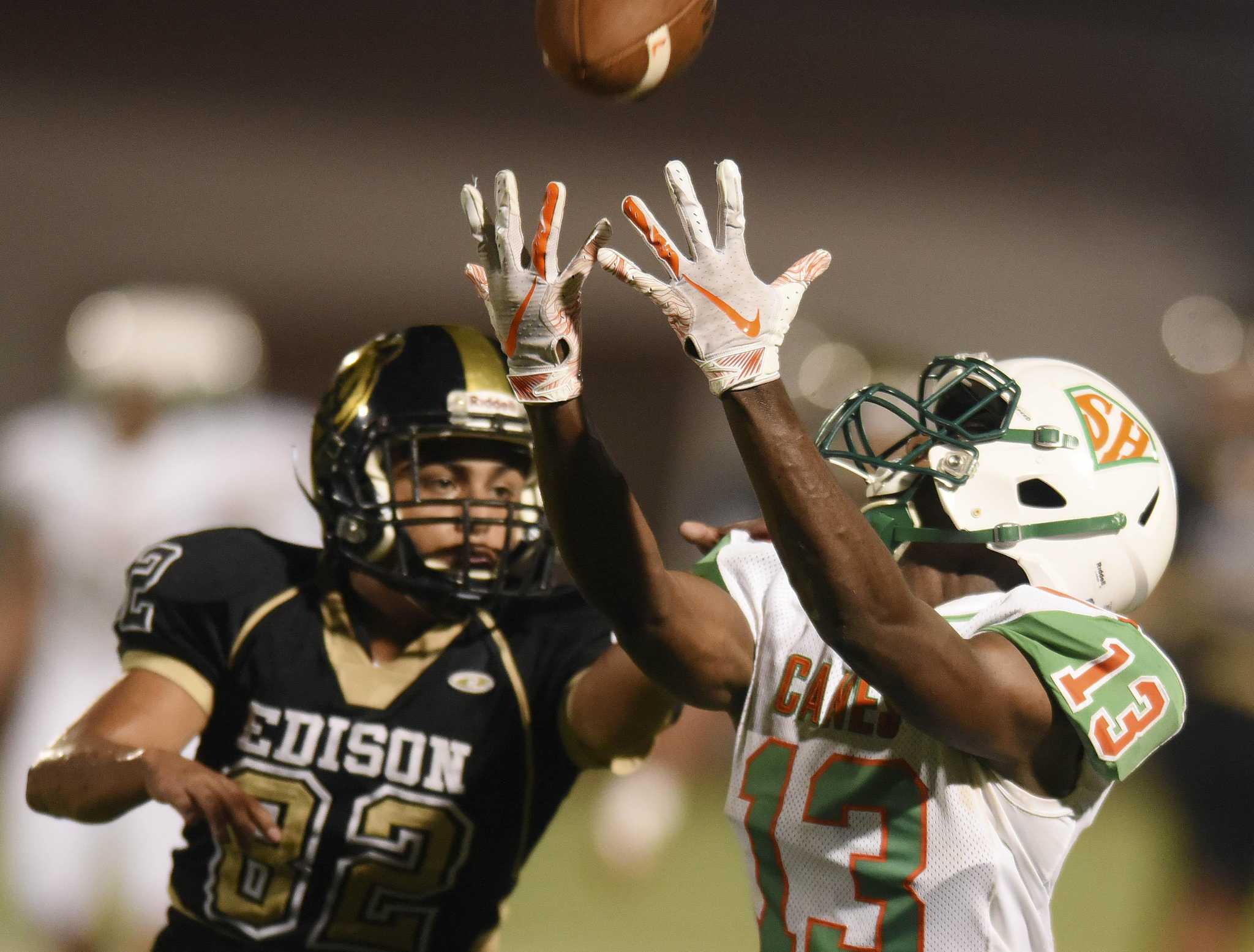 edison highschool football helmet (Milan) (2014) Edison High School cancels next