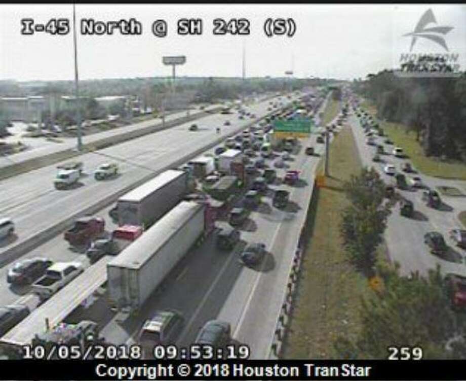 Emergency crews respond to major accident on I-45 in The Woodlands ...