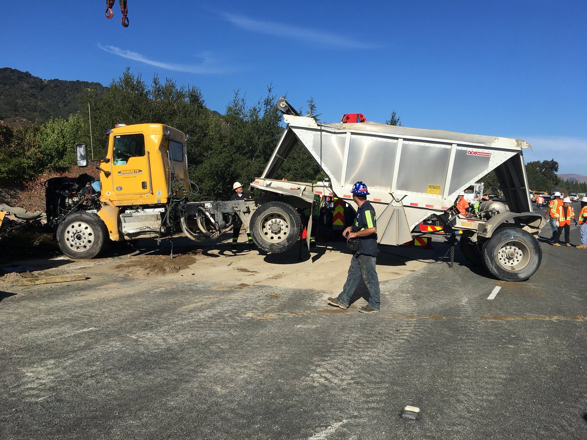 27 Tons Of Dirt Spill Onto I 680 After Crash Severe Traffic Alert