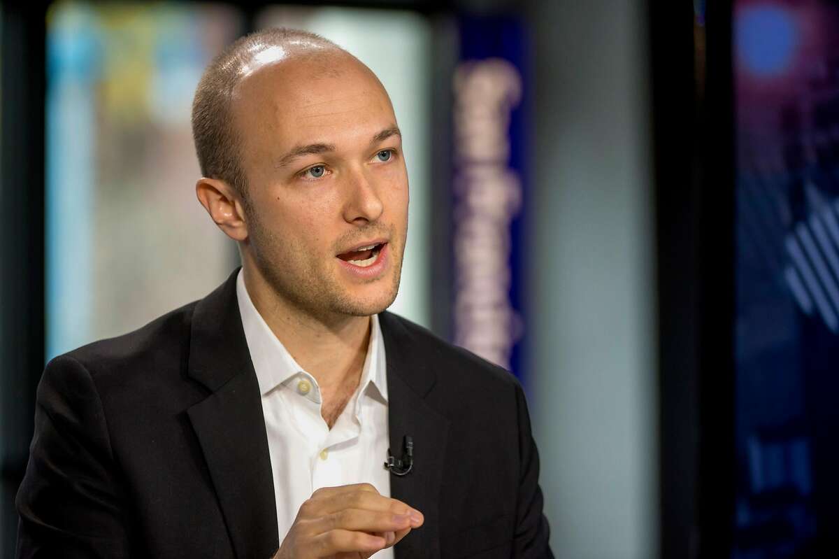 Logan Green, co-founder and chief executive officer of Lyft Inc., speaks during a Bloomberg West television interview in San Francisco, California, U.S., on Tuesday Jan. 27, 2015. Green discussed the company's new look and competition with Uber. Photographer: David Paul Morris/Bloomberg *** Local Caption *** Logan Green