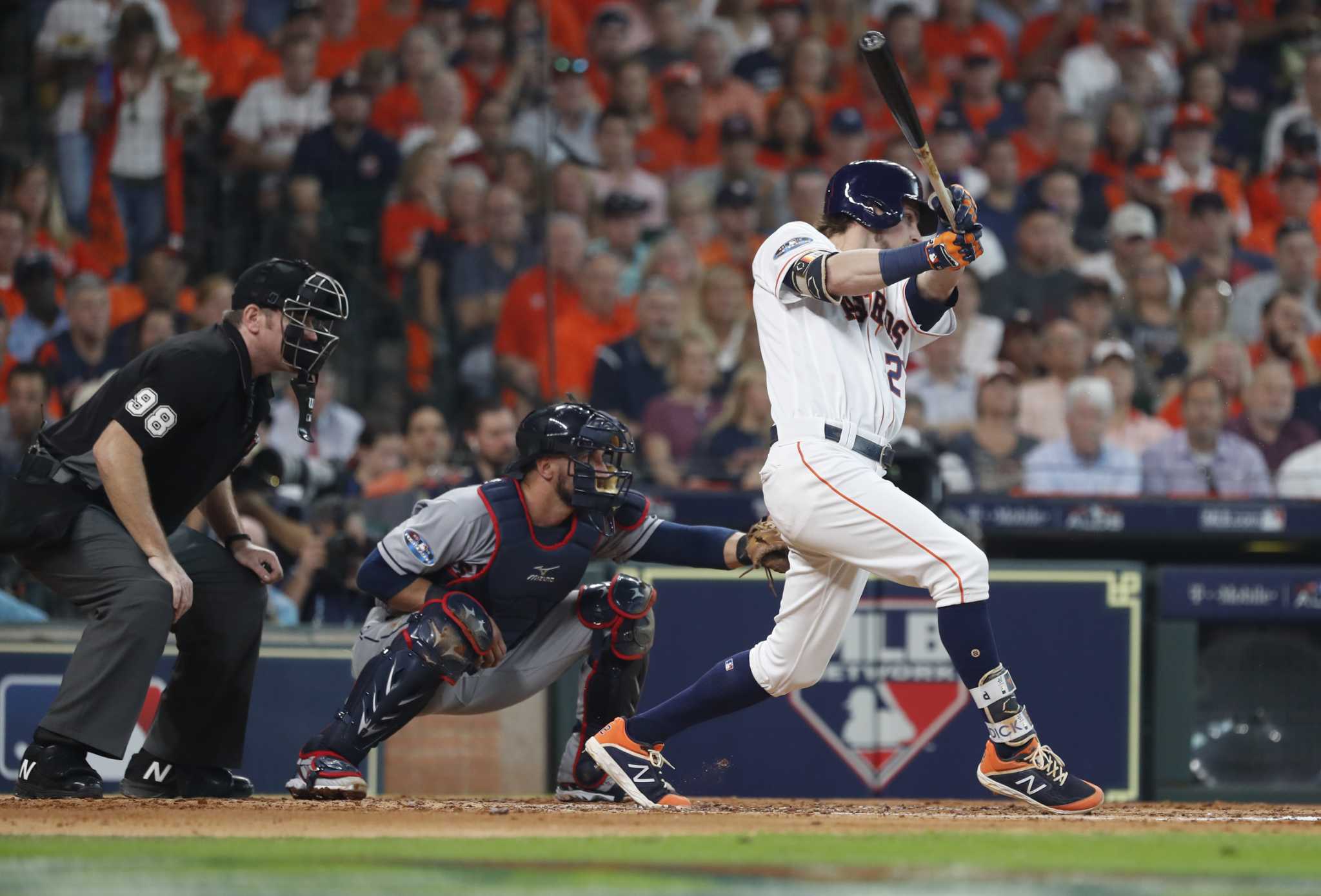 Astros erupt for 4 HRs to take ALDS opener vs. Indians