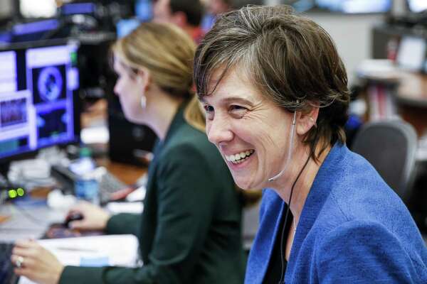 Mission Control’s first female chief flight director stands as NASA