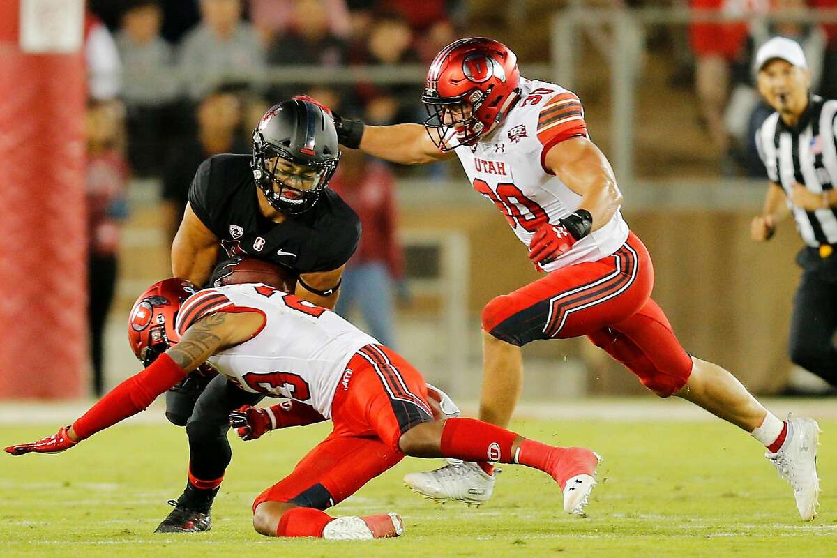 Utah Utes linebacker Cody Barton (30) in the second half of an