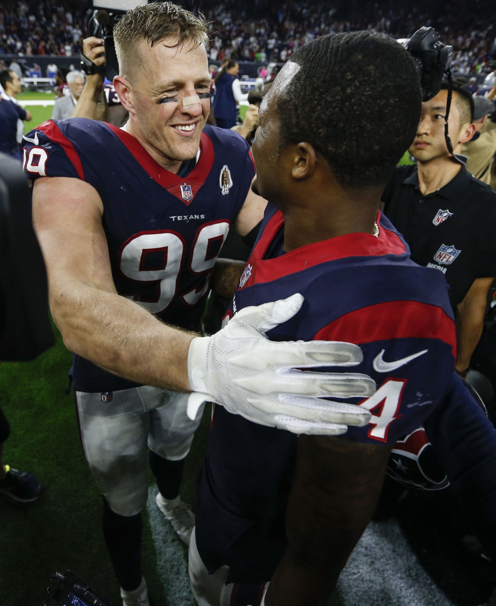 Fairbairns lifts Texans over Cowboys 19-16 in OT