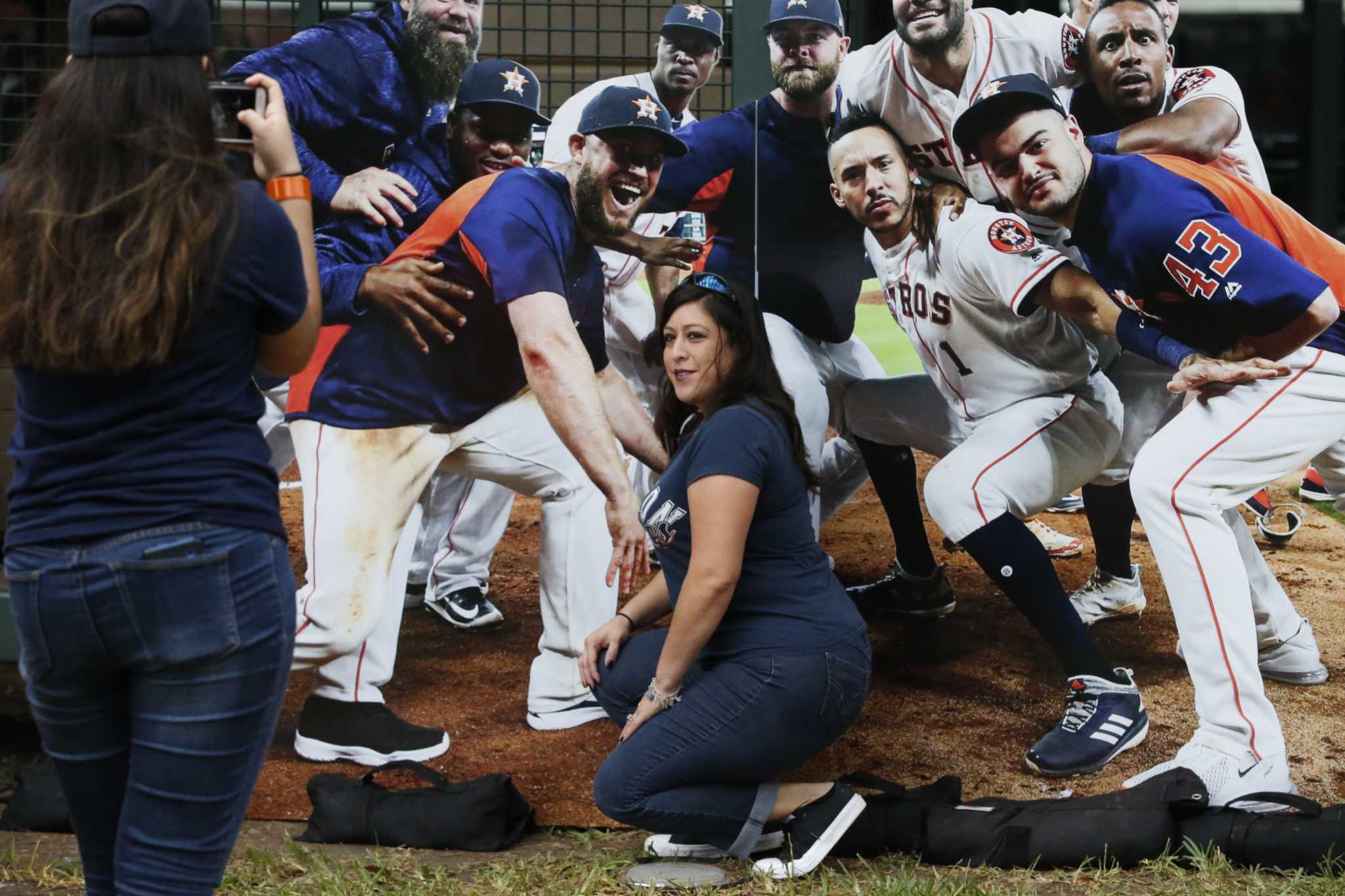 World Series 2022: Houston Astros' homefield advantage paves way for Minute  Maid Park watch parties for Games 3, 4, and maybe 5 - ABC13 Houston