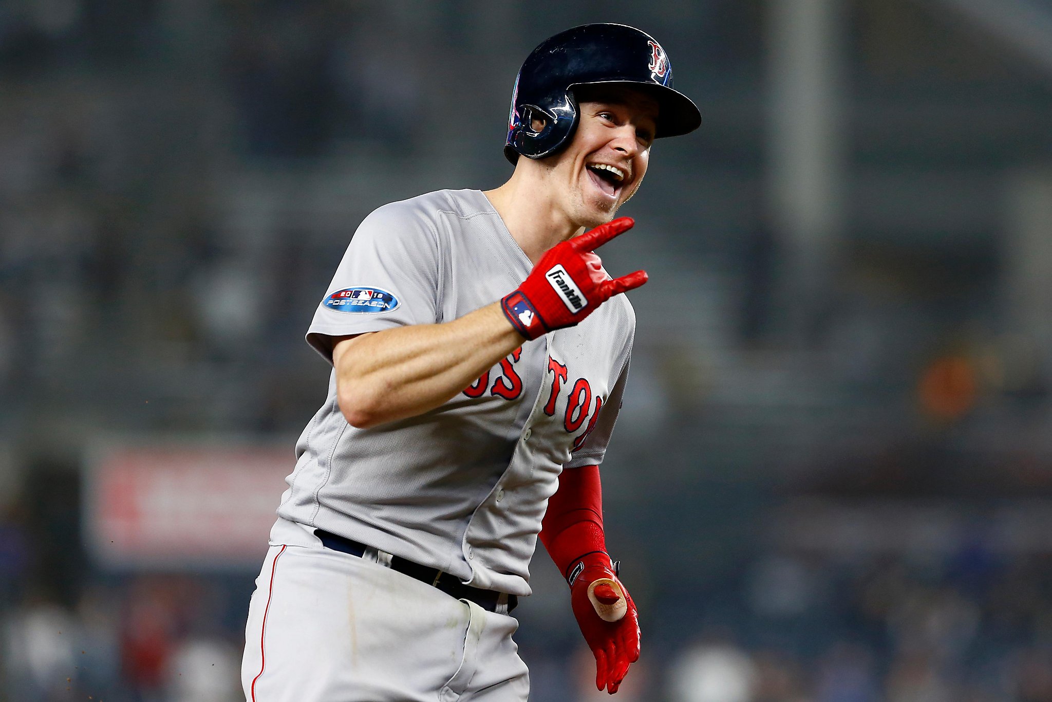 Holt hits for cycle as Red Sox rout Yankees 16-1 and take series lead