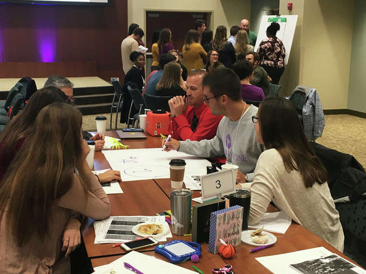 Students from SIUE Schools of Pharmacy and Nursing were among those attending the Student Hotspotting learning collaborative event held in Springfield in September.