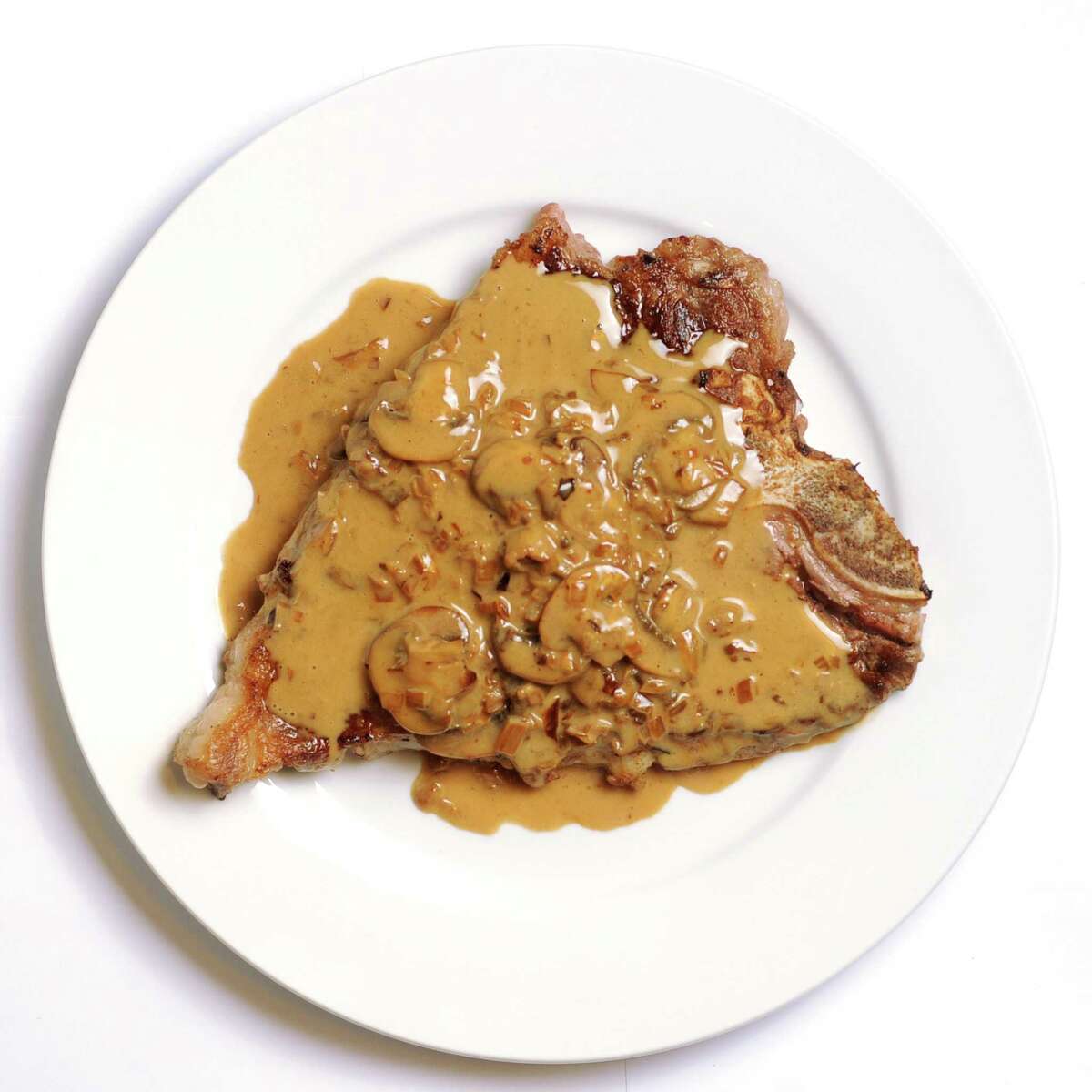 recipe-pan-fried-steak-with-whiskey-mushroom-sauce