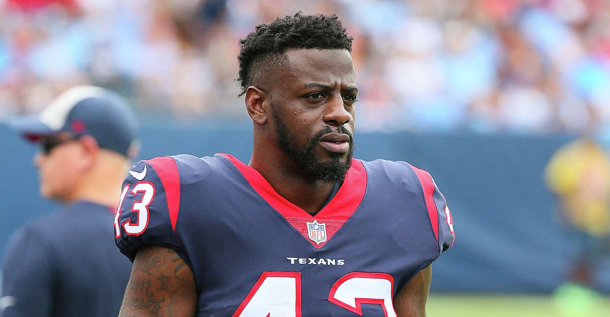 Texans corner Shareece Wright playing through pain