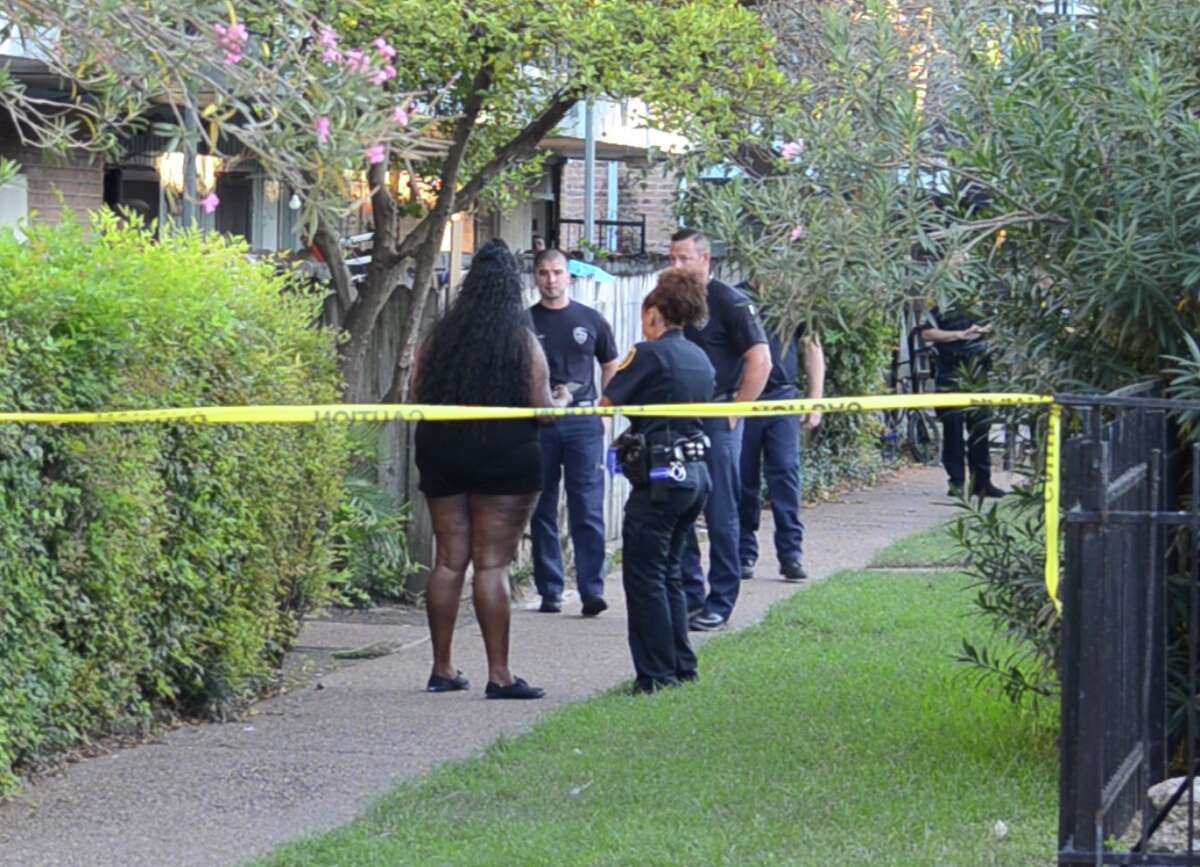 Authorities investigate a fatal shooting at an apartment complex in the 6200 block of Westward in southwest Houston.