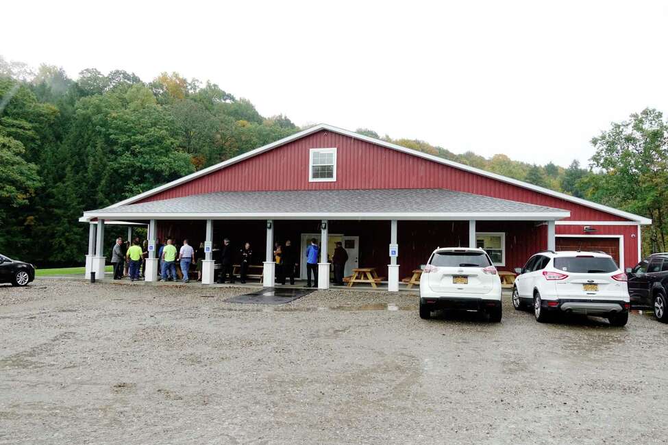 East Greenbush opens new park building