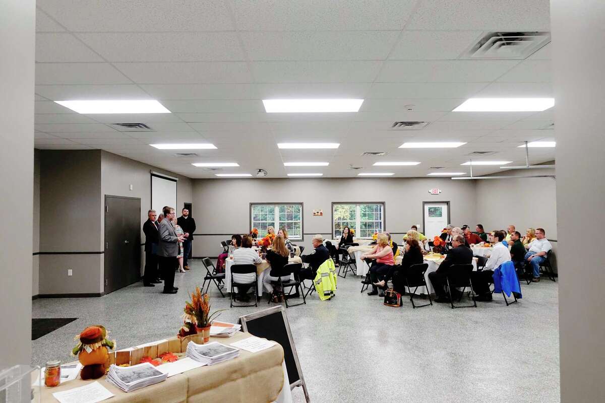 East Greenbush opens new park building