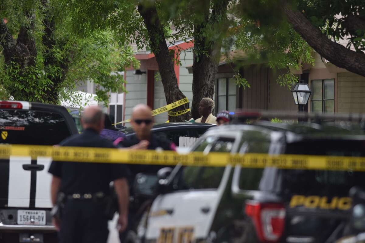 San Antonio police respond to a shooting in the 4000 block of Coral Sunrise on Thursday, Oct. 11, 2018.