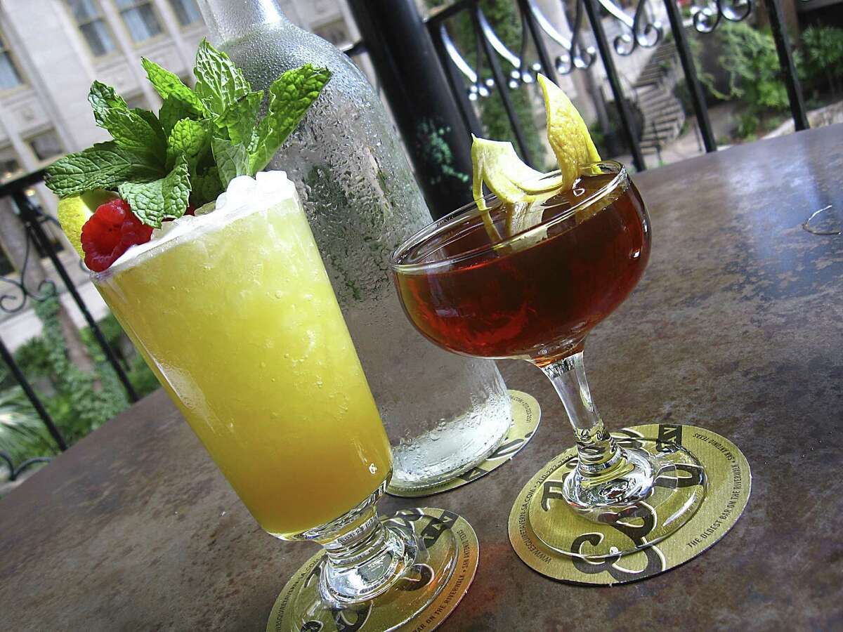 Click through to the see the Top 10 bars in San Antonio >>>