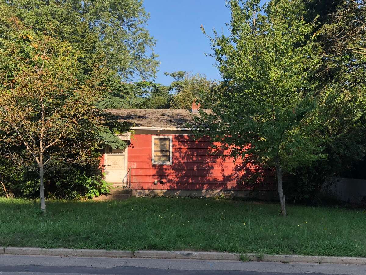 Study Connecticut foreclosures still historically high