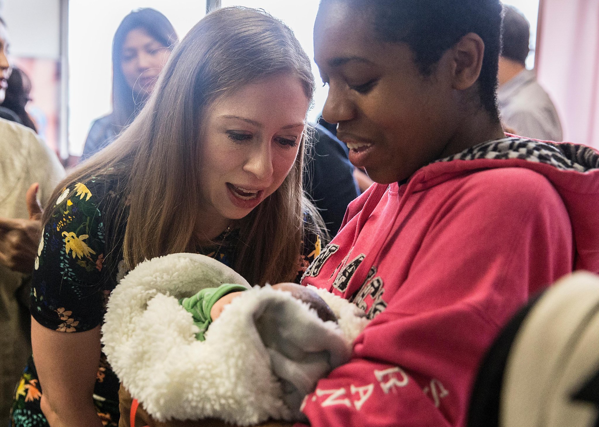 Chelsea Clinton tours SF General in support of early ...