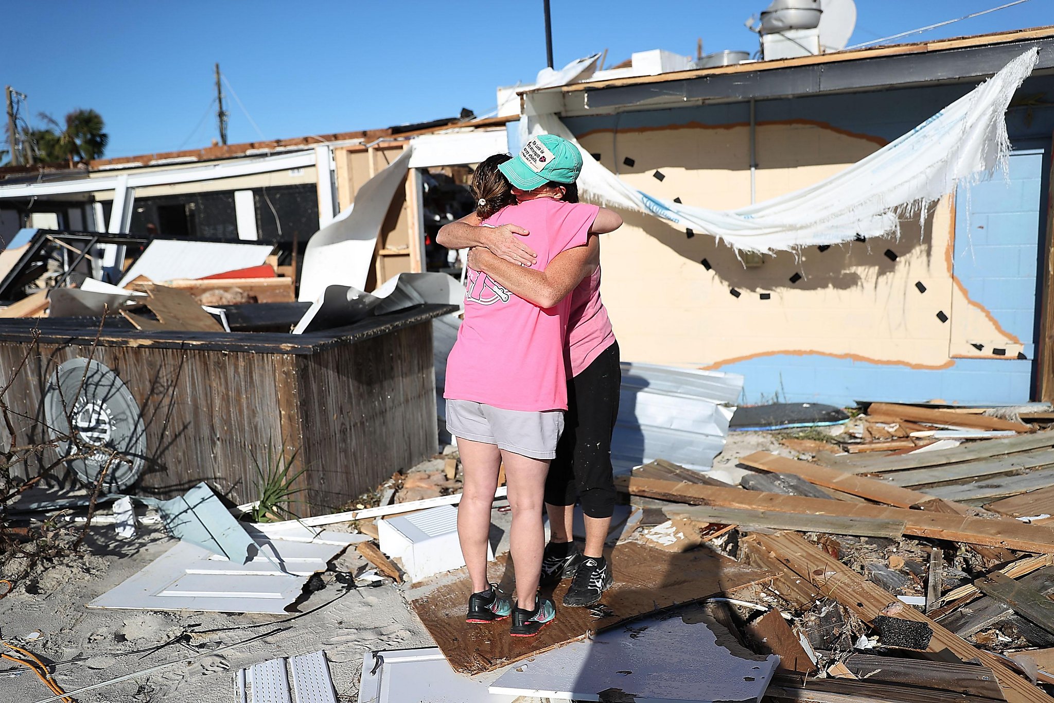 Death toll rises as rescue crews seek survivors of Hurricane Michael