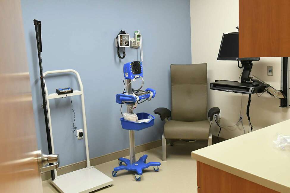 Photos Ellis opening new practice