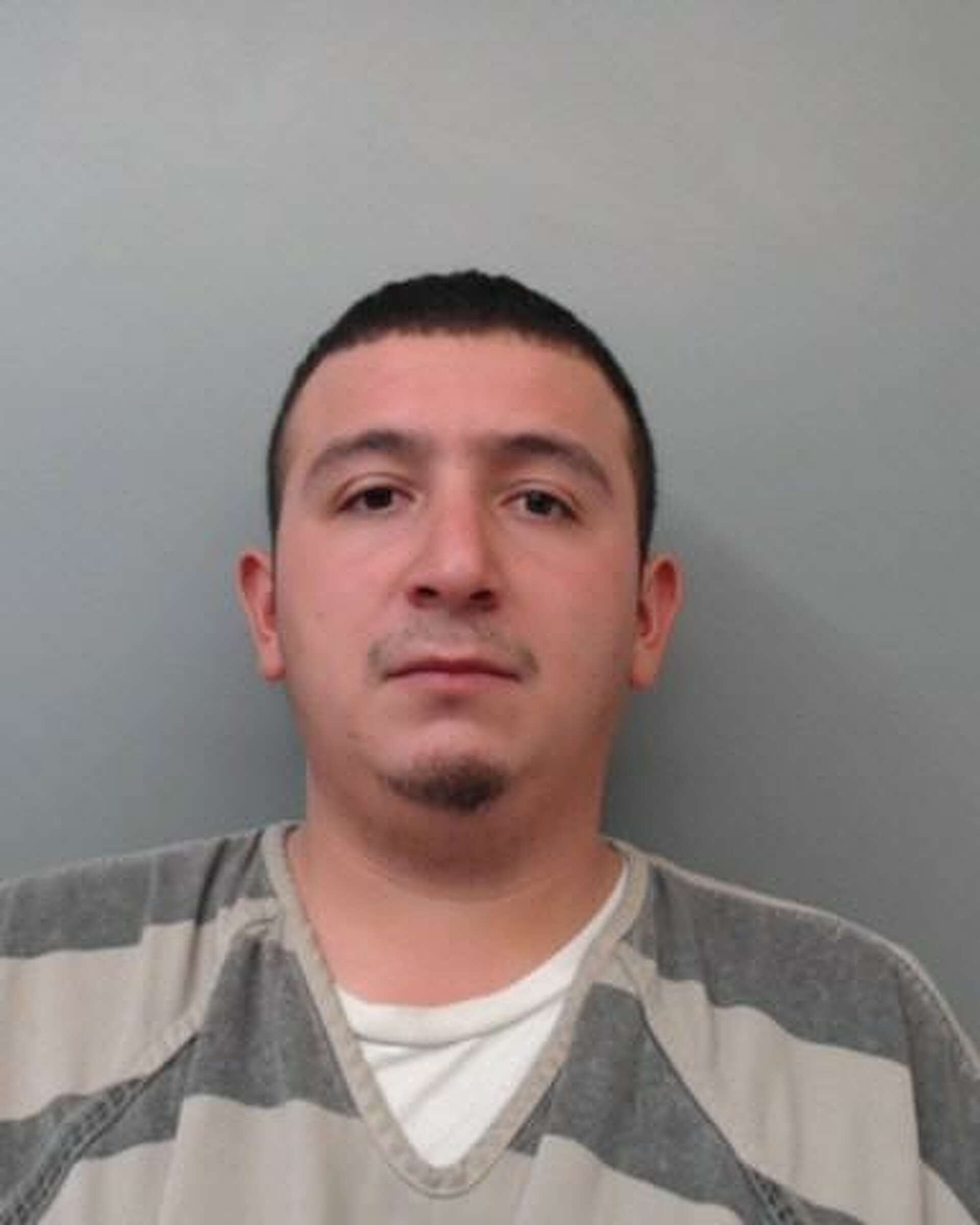 Laredo mail carrier accused of stealing debit card