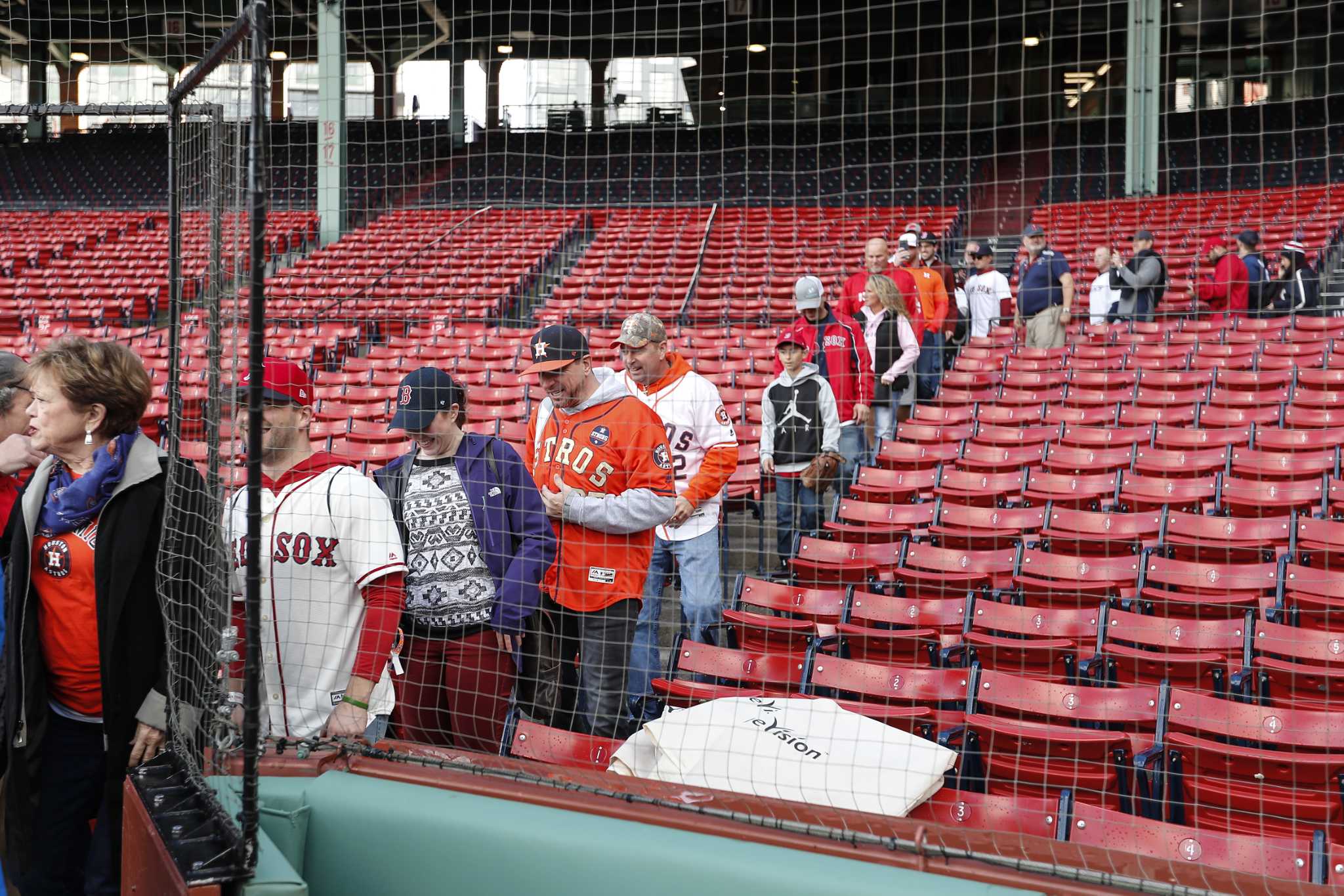 Astros fans gear up for ALCS opener vs. Red Sox at Fenway Park