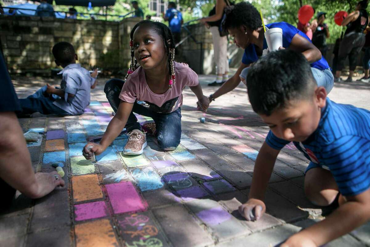 Chalk artists turn Houston Street into temporary gallery