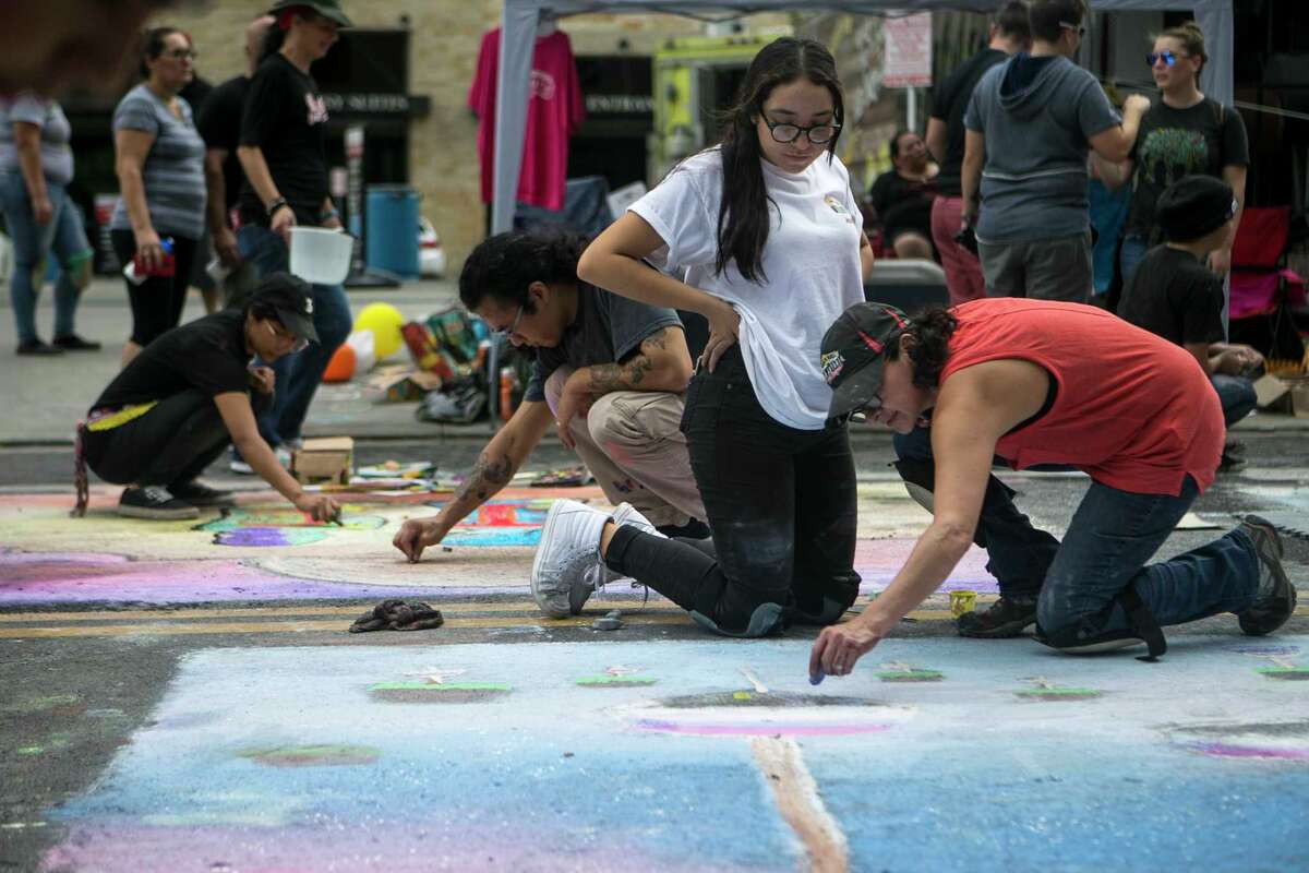 Chalk artists turn Houston Street into temporary gallery