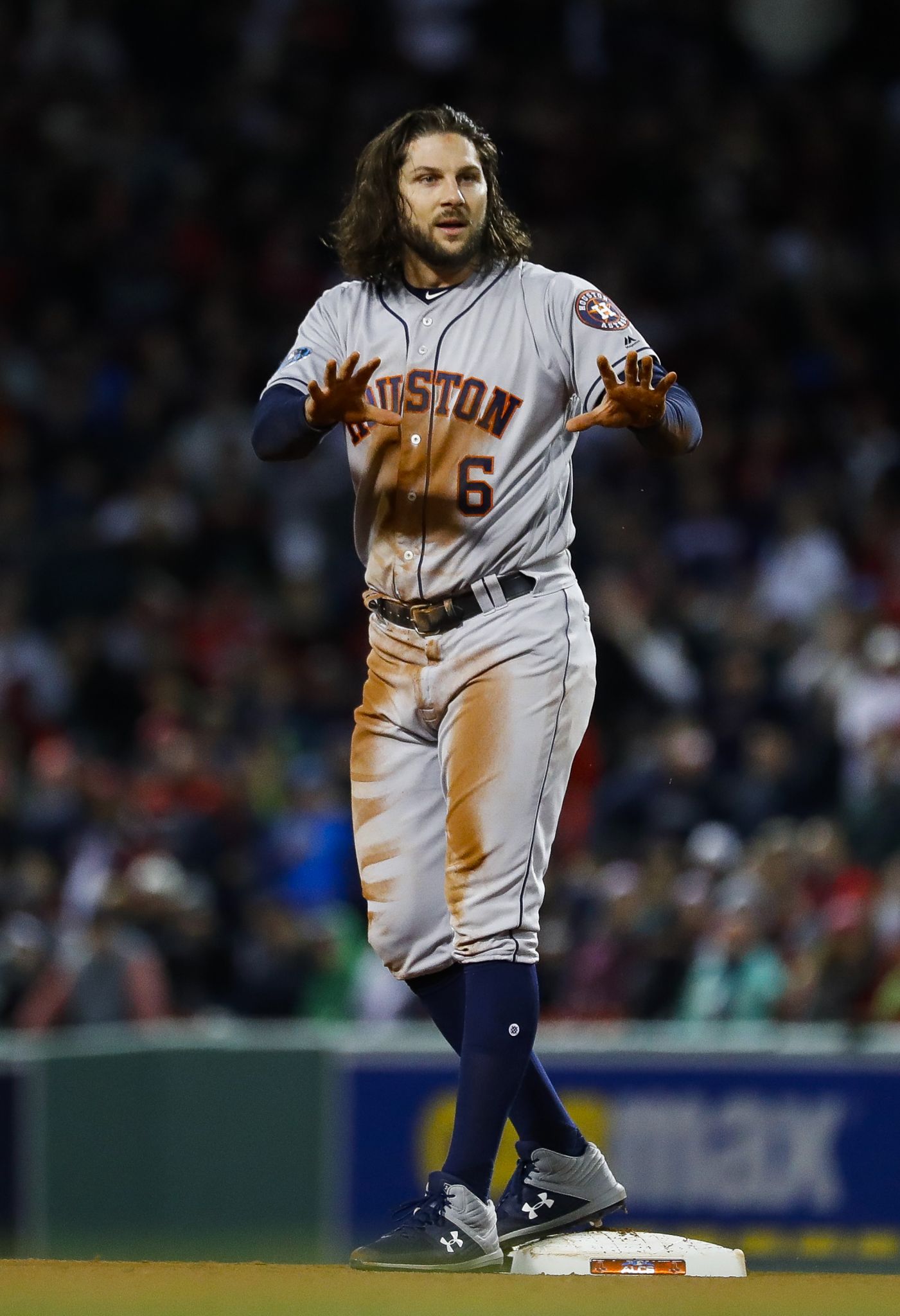 Astros tender contracts to 6 arbitration-eligible players