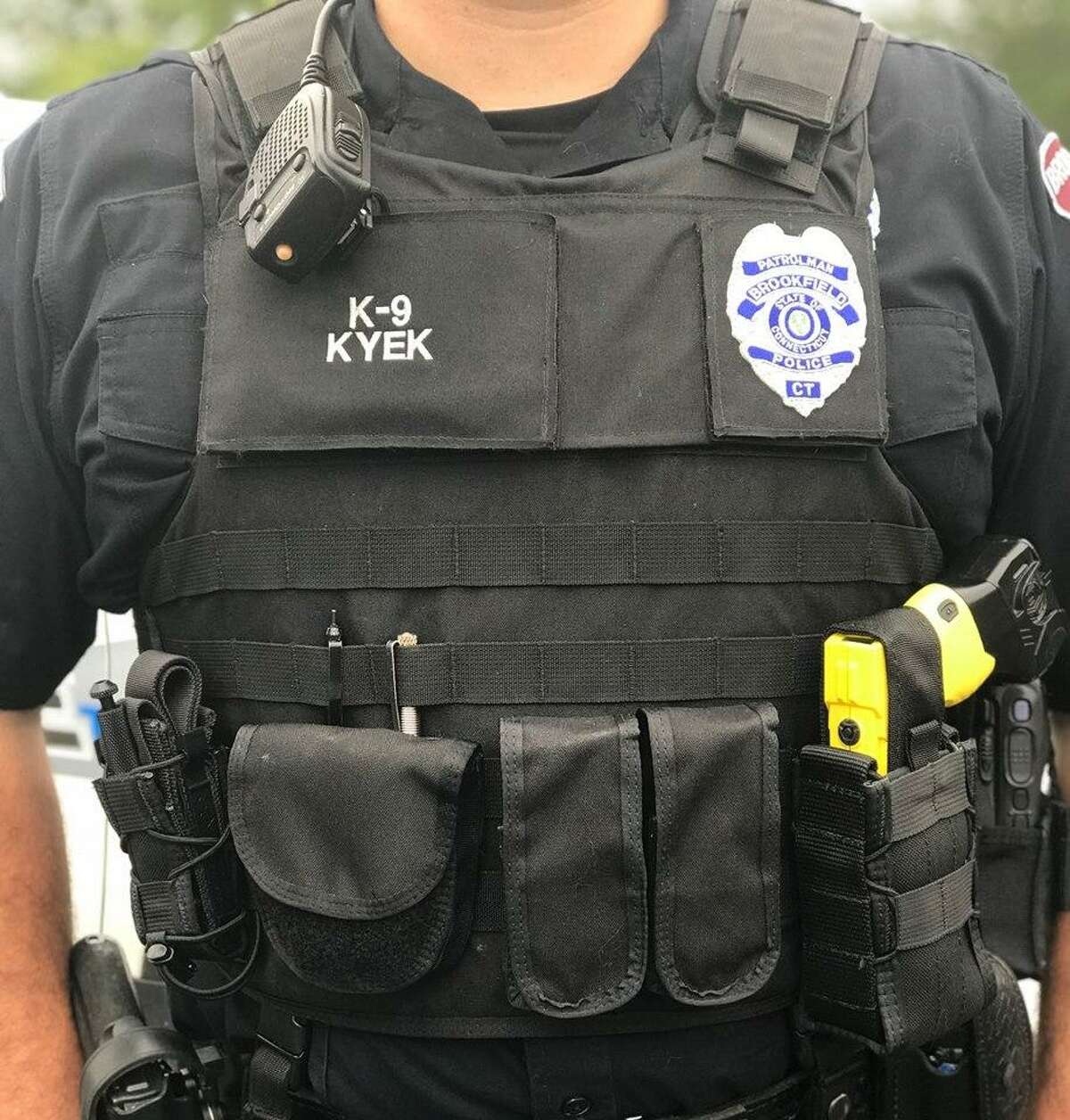 Brookfield officers to don new vests