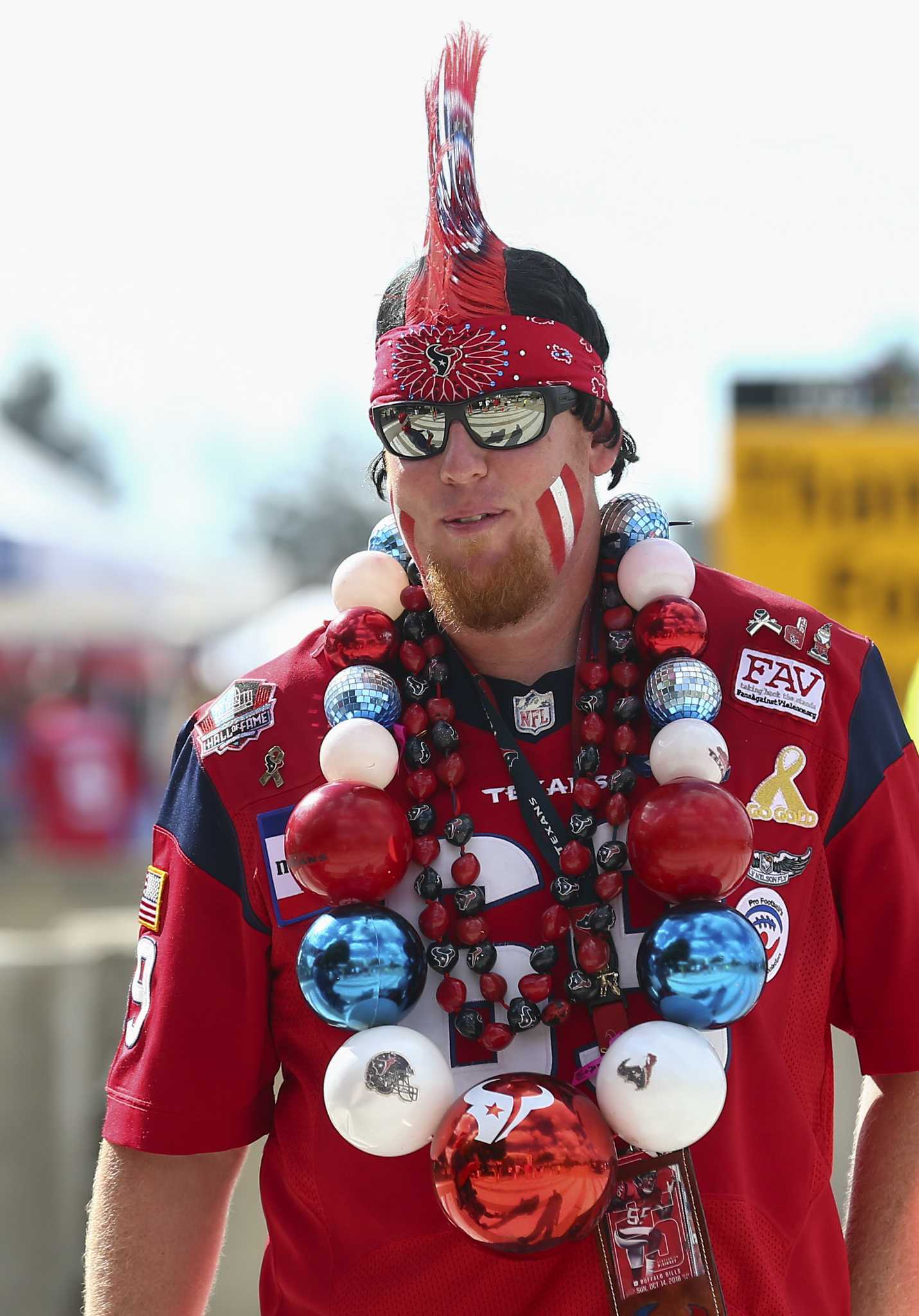 Texans fans enjoy tailgate experience before game against Bills